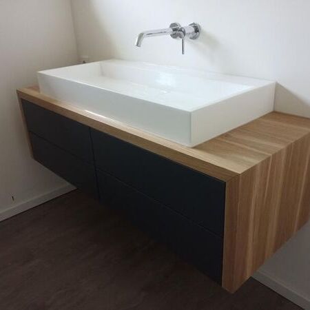 Badezimmer Kommode mit Waschbecken